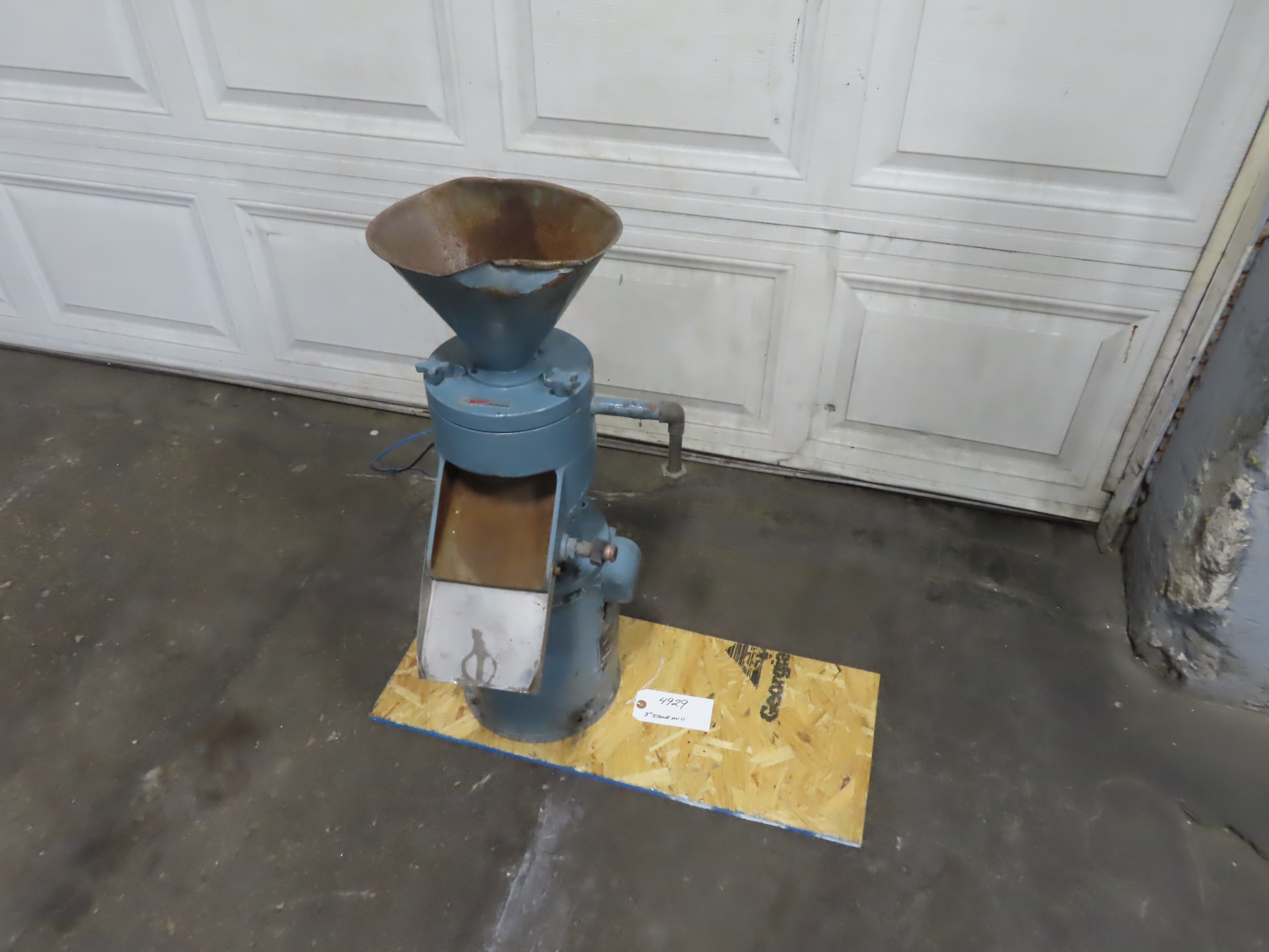 Morehouse Industries Stone Mill, Model MP