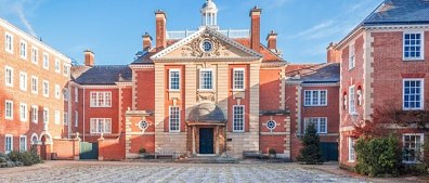 Fachada del Lady Margaret Hall