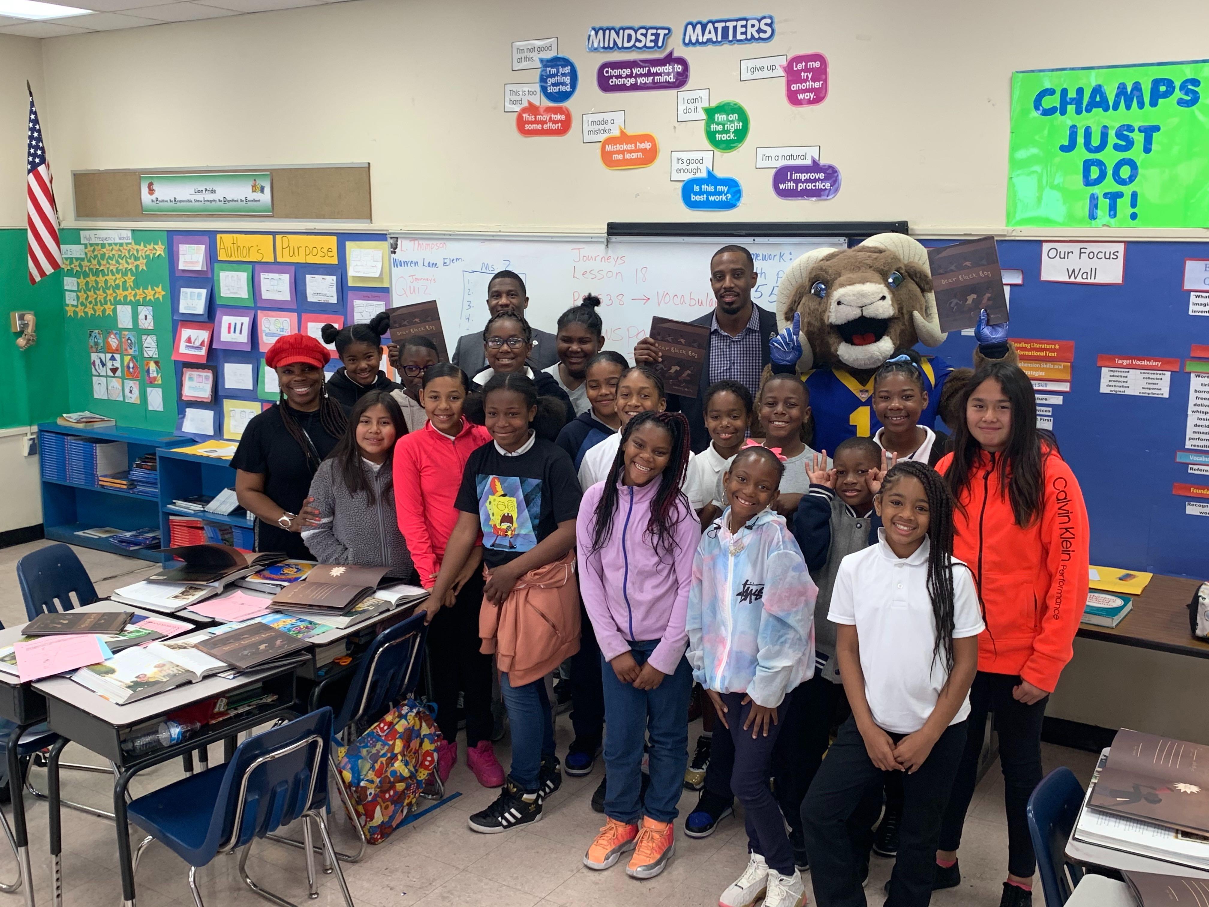 Los Angeles Rams Visit Students from Warren Lane Elementary School