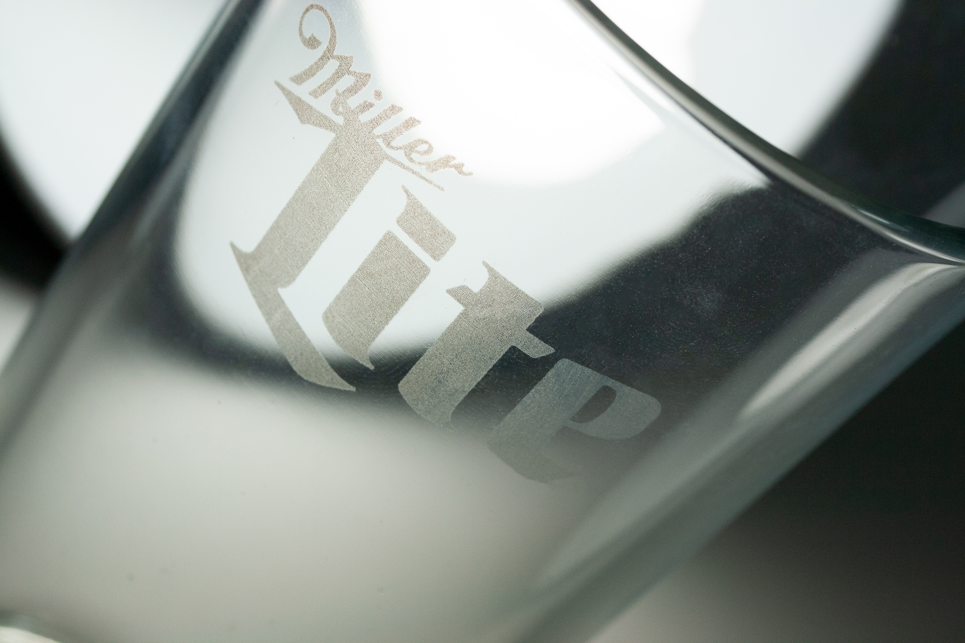UV Cylindrical Inkjet Printer Design Features On Glass Inkcups