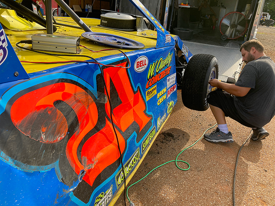 McKenzie Building Momentum On DIRTcar Circuit