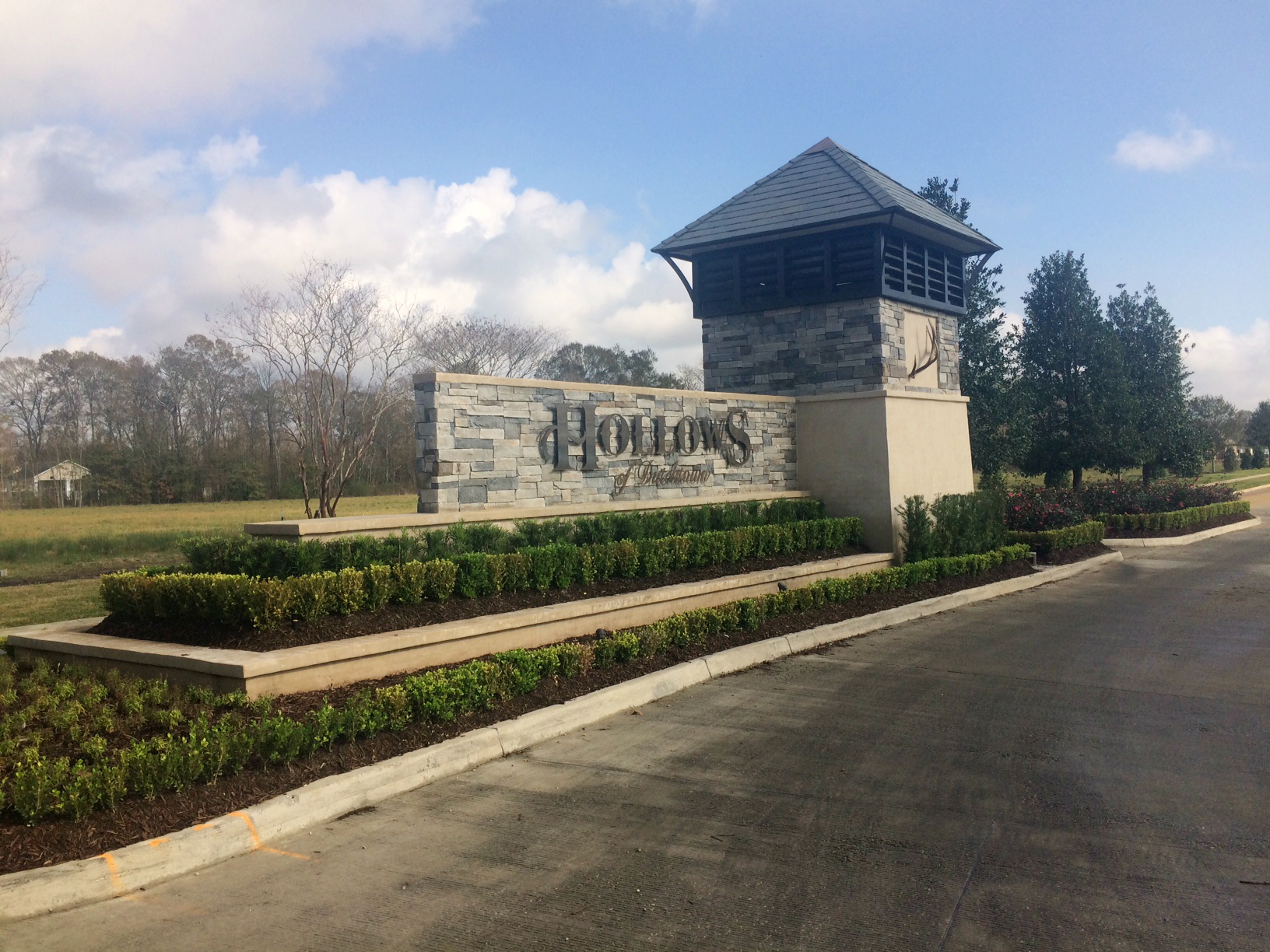 The Hollows of Dutchtown InLine Contractors