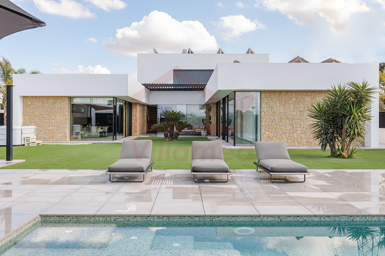 Inmobiliaria Villamed La historia de los bungalows y su encanto