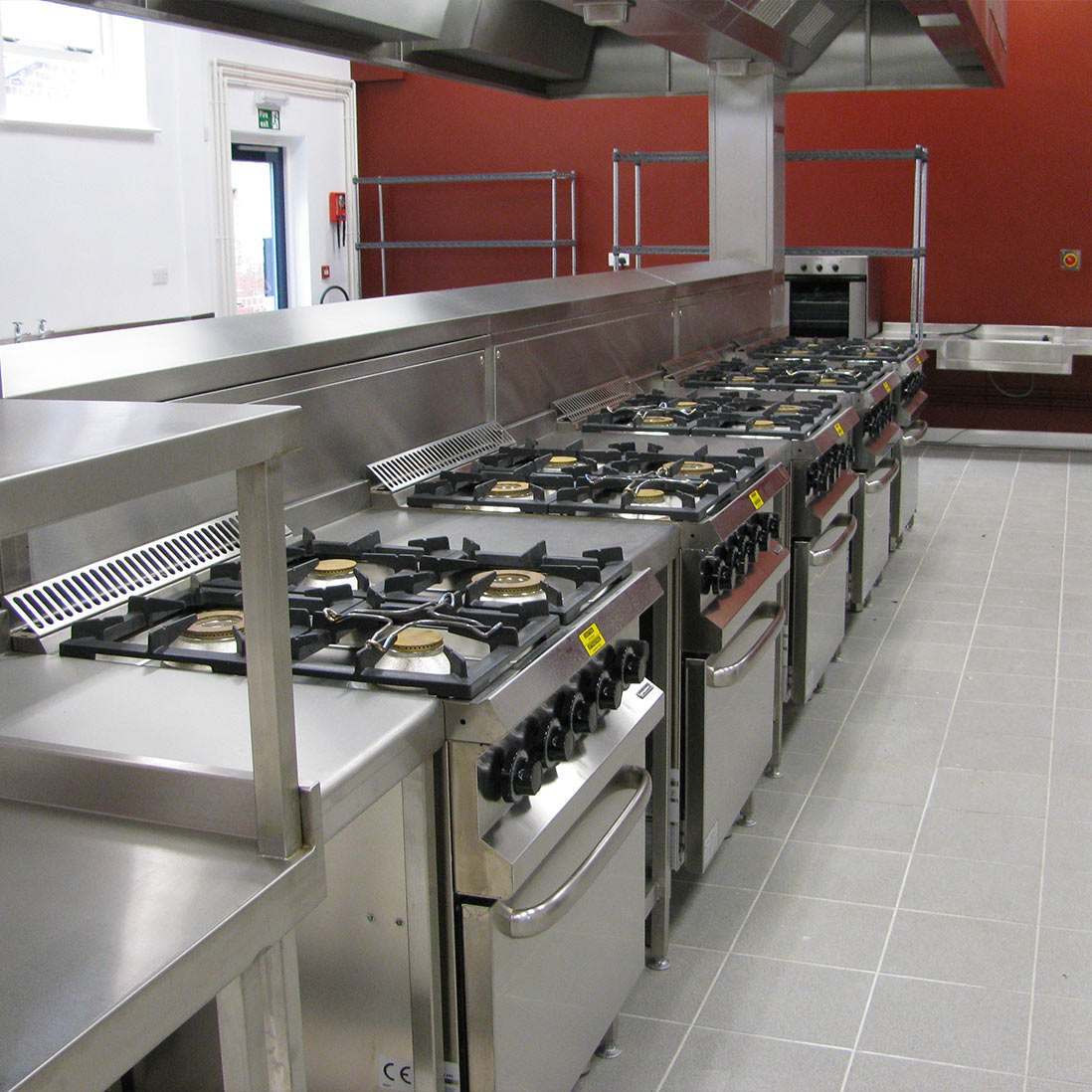 Gas vs. Electric In Commercial Kitchens The Pro's and Con's