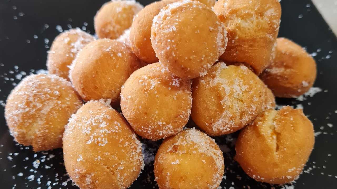 Frittelle di banana, veloci e super deliziose una vera bontà!