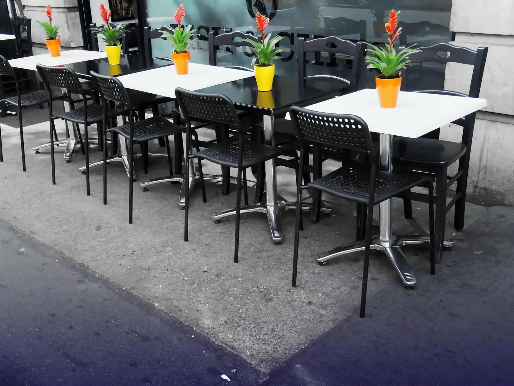 Ontario makes it easier for bars, restaurants to create or expand patios INsauga
