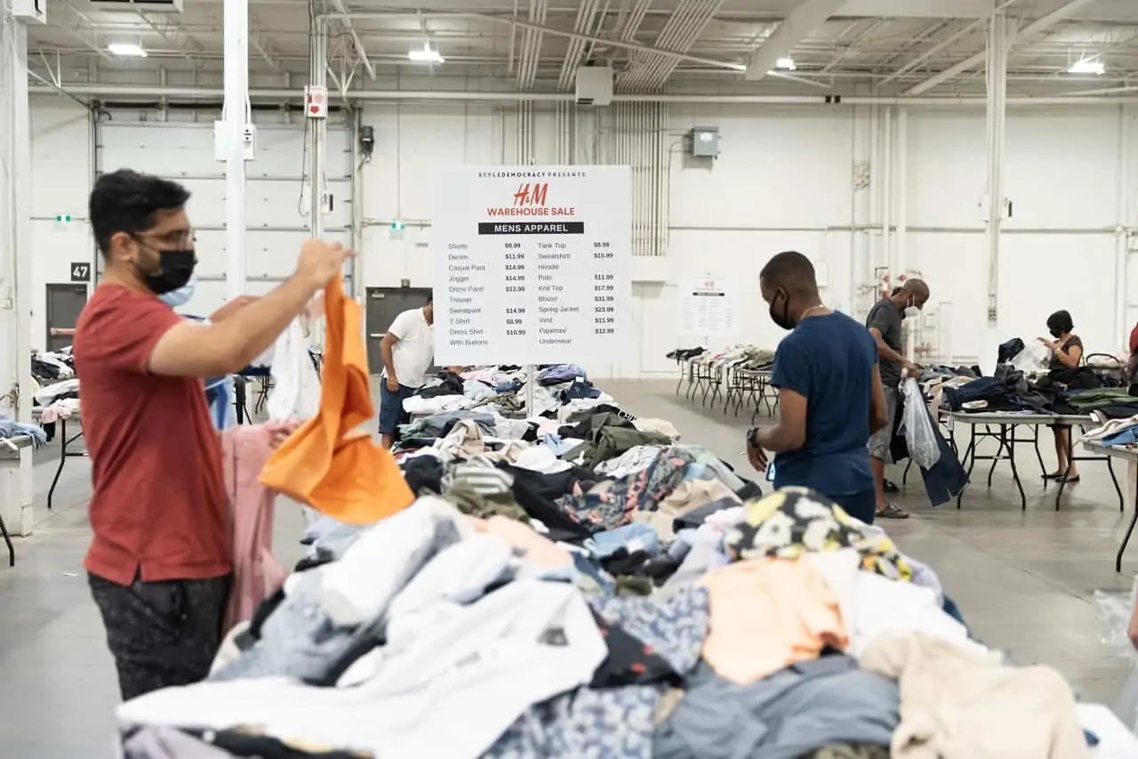 Up to 80 off at this massive threeday H&M clothing sale in