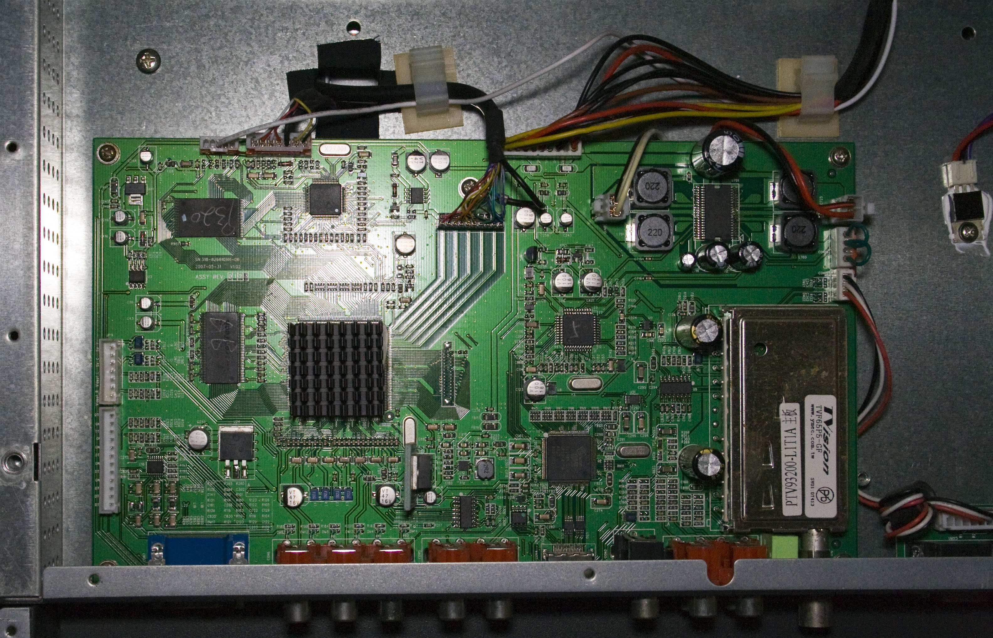 Inside the Soniq QV320PH 32″ Plasma TV « insideGadgets