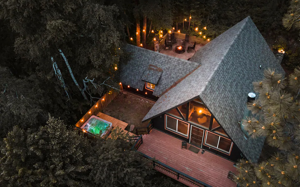 11 Best Airbnbs With Hot Tubs Airbnb Rentals with Hot Tubs InsideHook