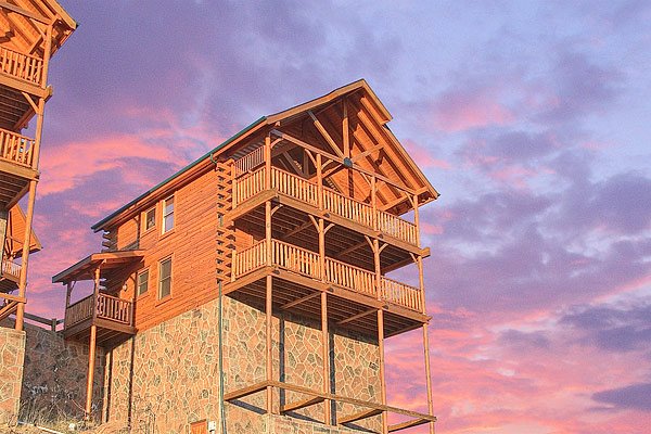 With all of the luxurious accommodations, at affordable prices, our sevierville cabins are an excellent choice for any guest who wants to experience the sweet charm of sevierville, tn. Sevierville Cabin Rentals - Inside Sevierville