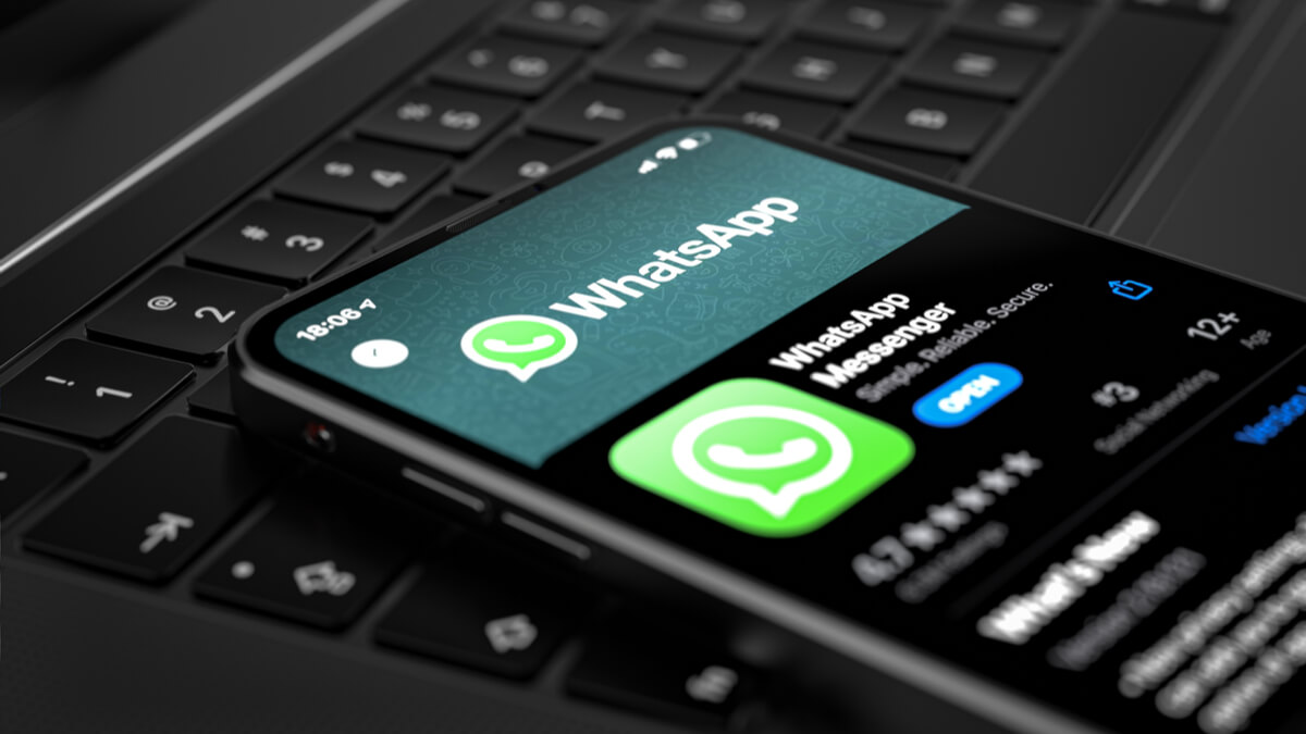 WhatsApp bug made group chats accessible via simple Google search