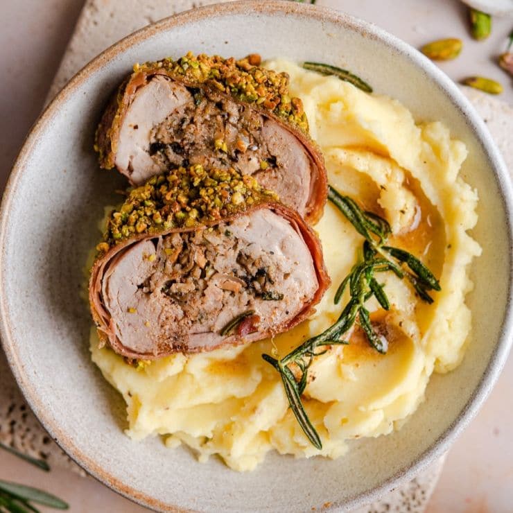 Covering a plate with foil and tossing it in the fridge may be. Pork Tenderloin Wrapped On Tin Foil In Oven / Foolproof Roasted Pork Tenderloin Just A Pinch ...