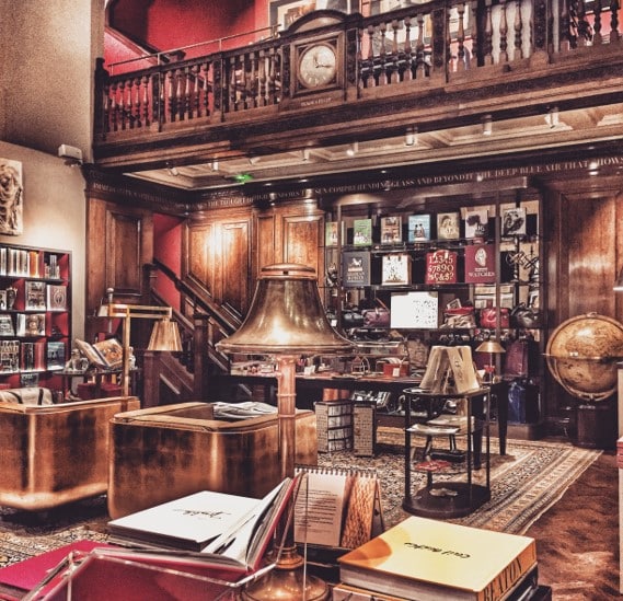 Assouline The Most Sophisticated Books in the World Insignia