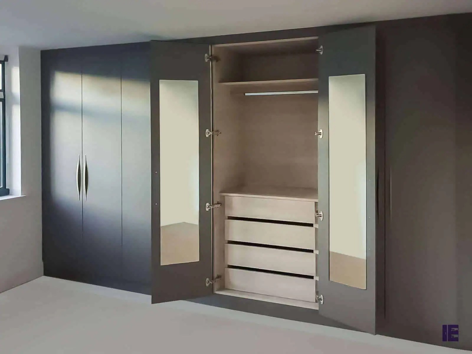 Bespoke Builtin Wardrobe Watford London Fitted Wardrobes