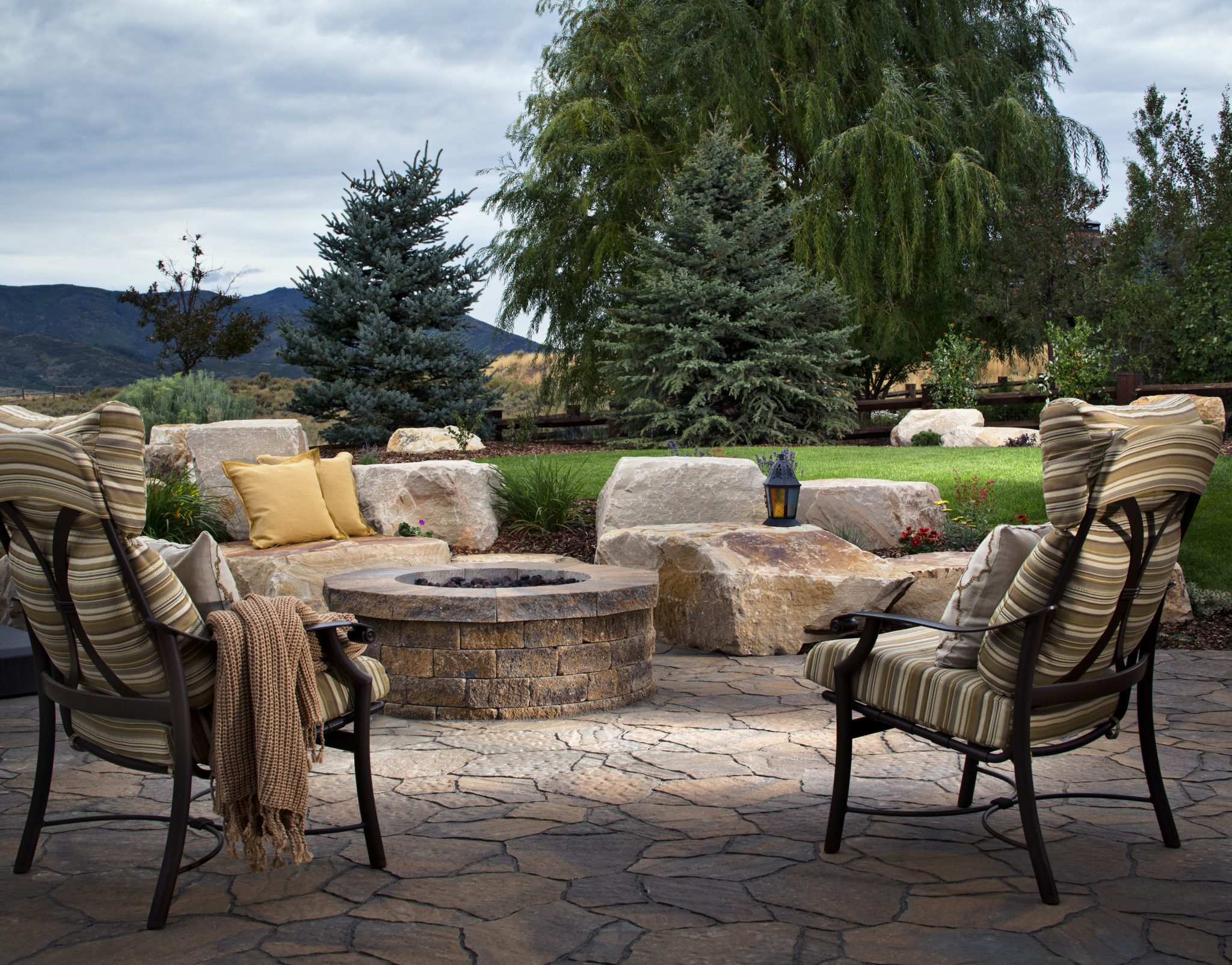 Stamped Concrete vs. Paving Stones Guide} INSTALLITDIRECT
