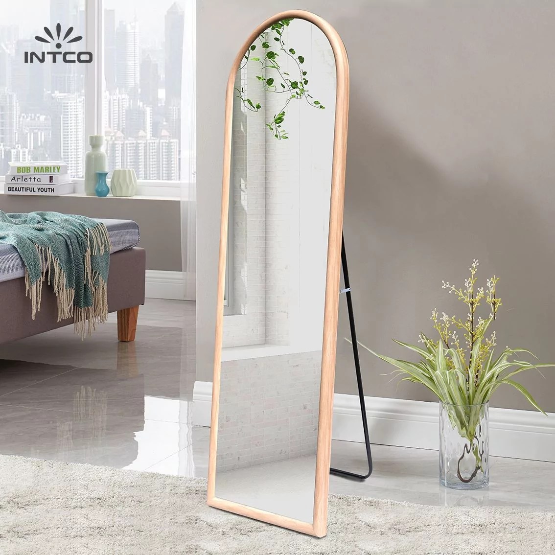 Guide to Bedroom Decor Enhancing with Mirror Placement