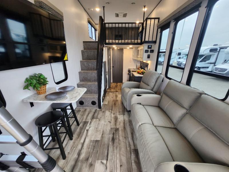 RVs with Sleeping for 6 to 8