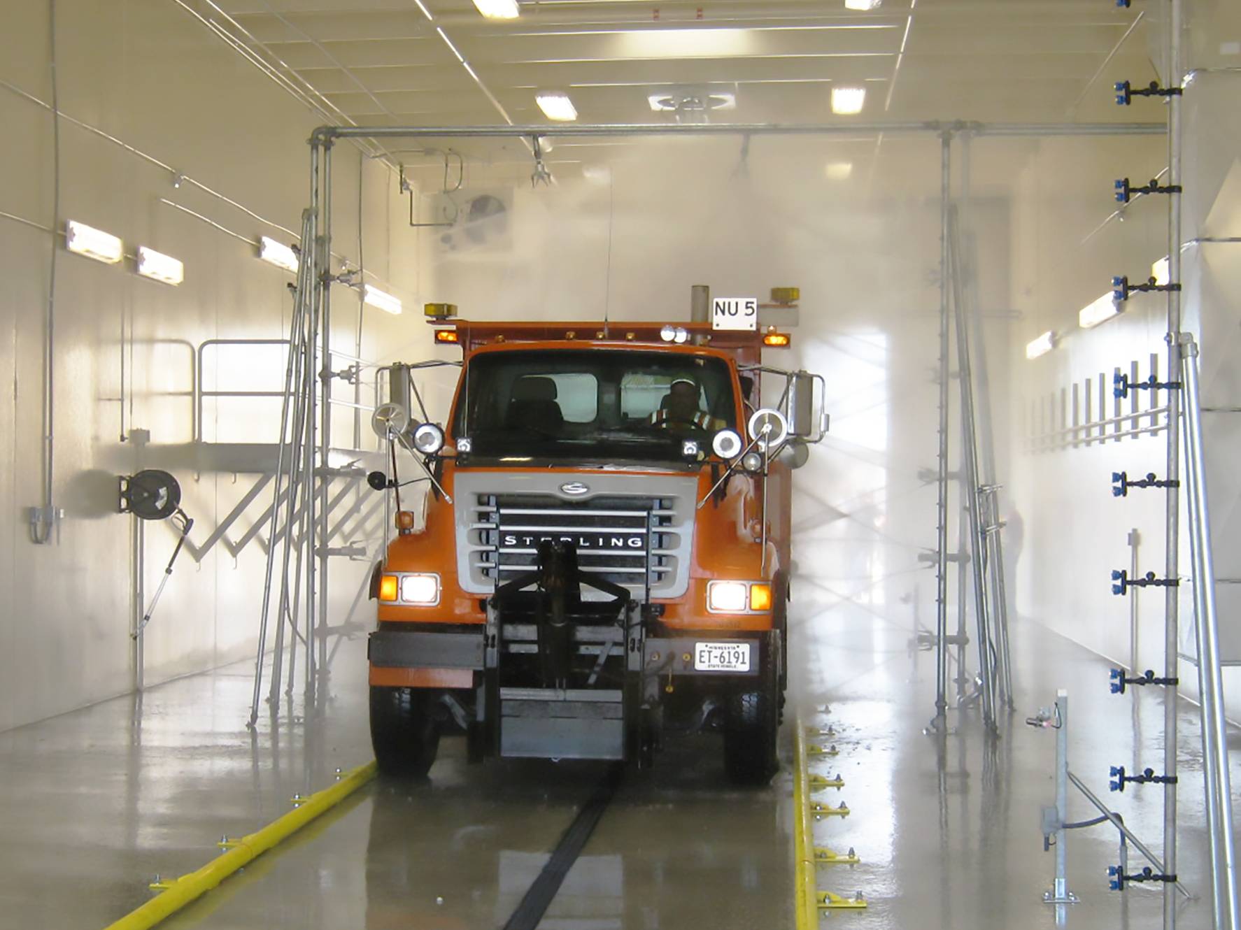 Automatic Truck Wash Systems CuttingEdge, DriveThrough Solutions