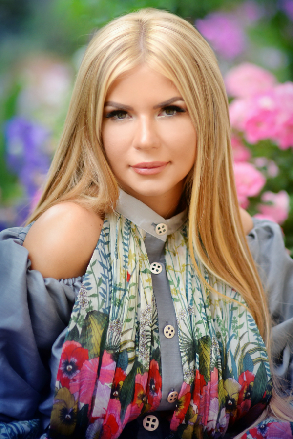 InterDating Single Ukrainian Russian Women Iana Looking for Men Code 6556