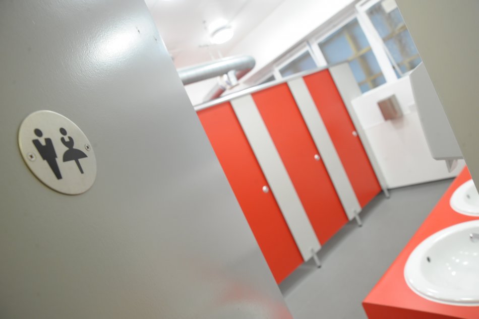 Mixedgender toilets deliver same positive result in uk schools Interfix