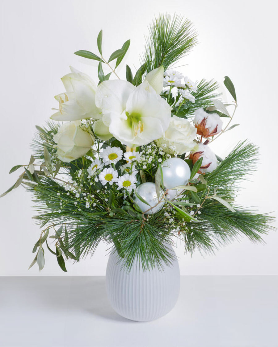 Snow Queen Christmas and New Year Interflora Lithuania. Flower Delivery
