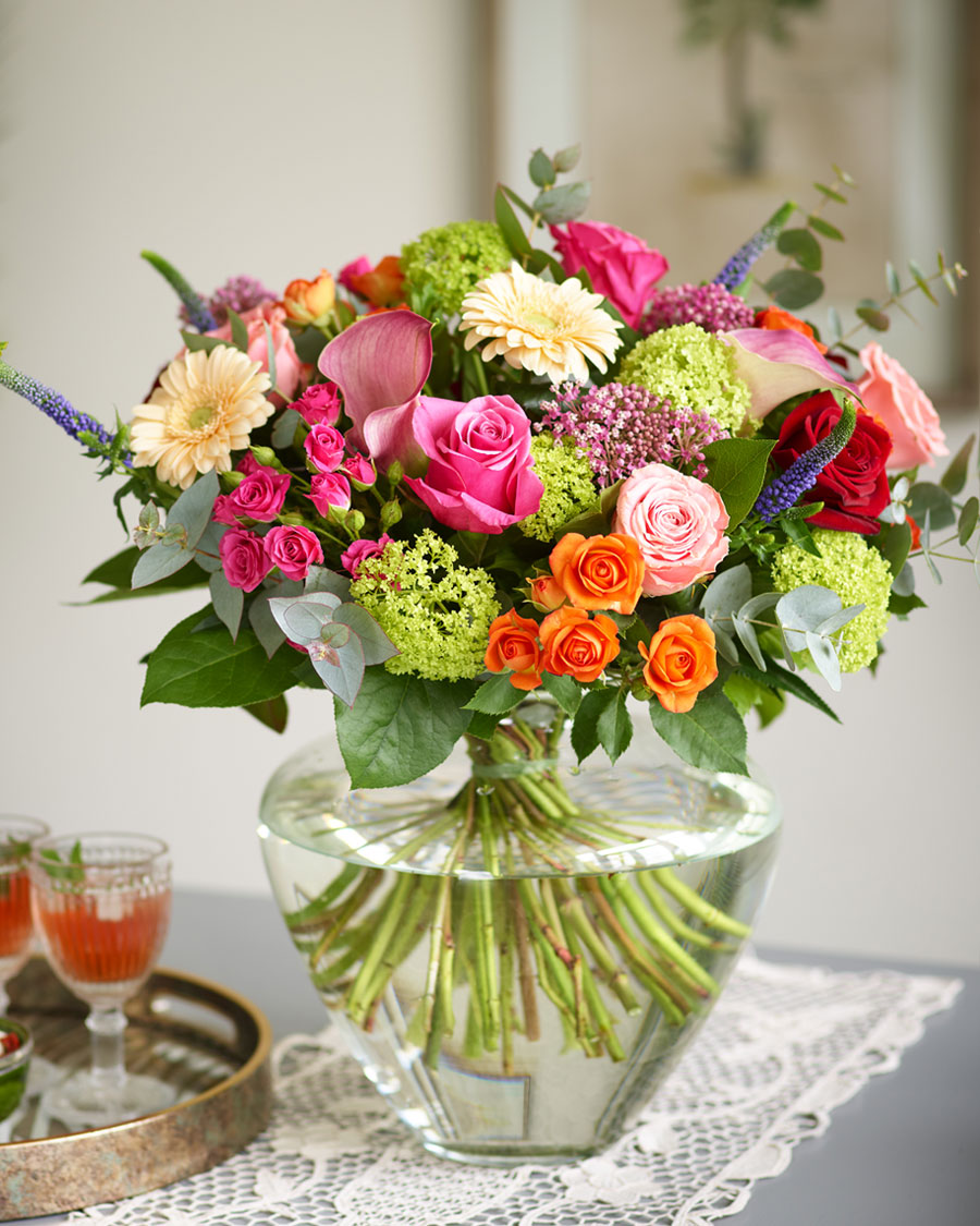 Goddess of flowers Birthday Interflora Latvia. Flower Delivery