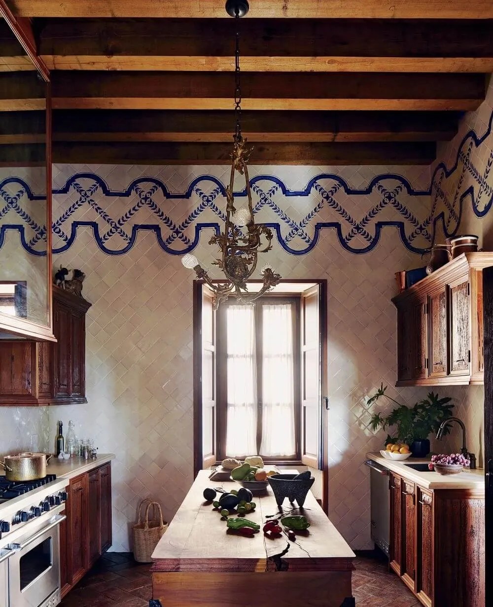 10 Exoitic Mediteranean Kitchen Design Ideas