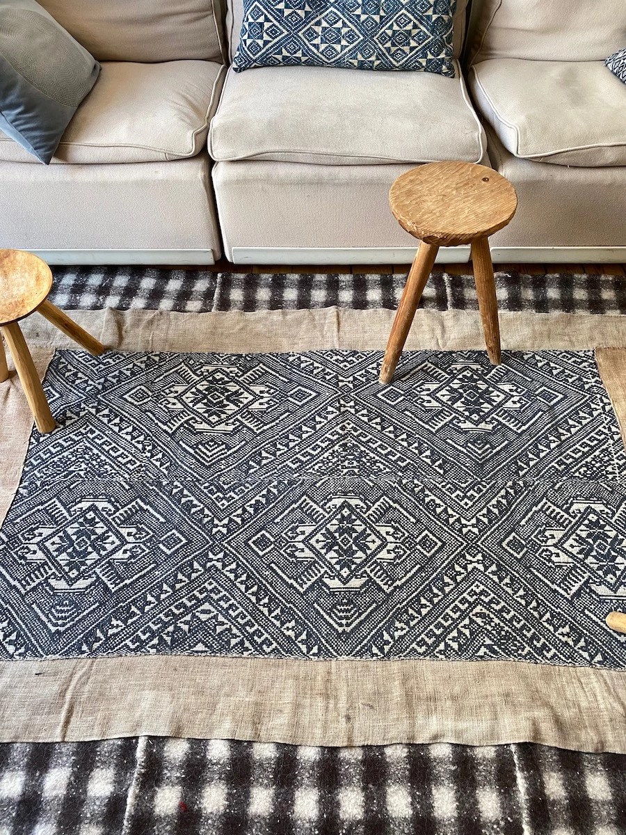 Blanket/carpet of the Tai from Vietnam INTERNATIONAL WARDROBE