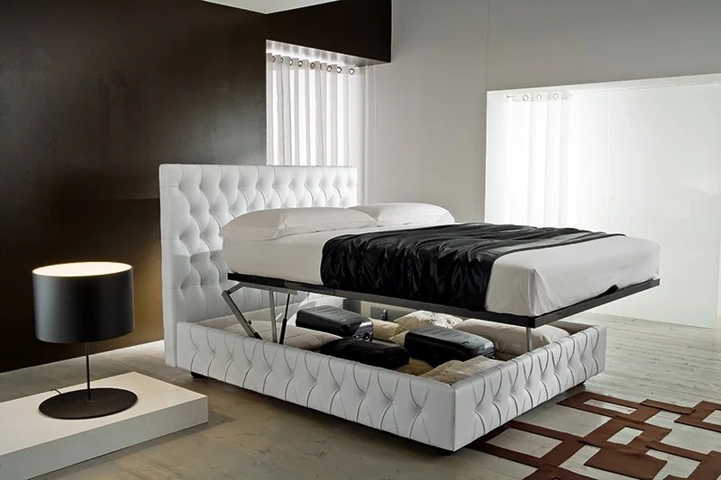 Class Letto matrimoniale moderno ed elegante con linee classiche