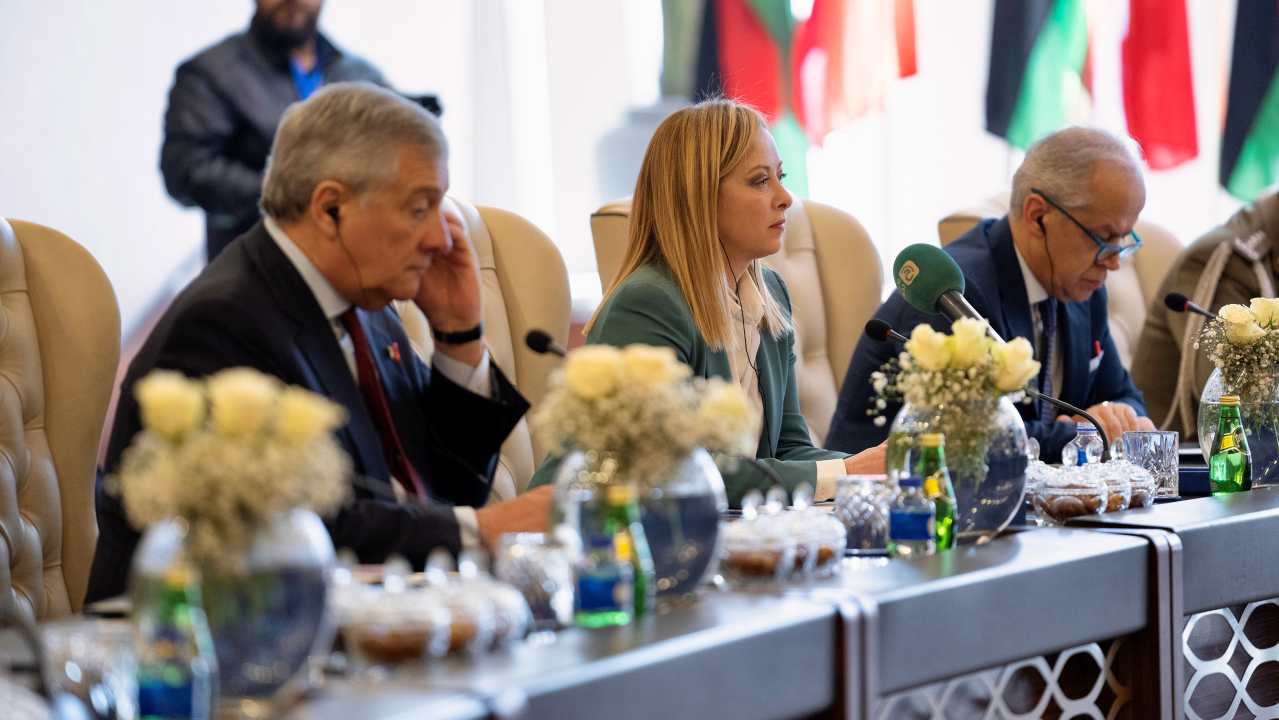 Meloni a Tripoli "Contrasto ai flussi di immigrazione