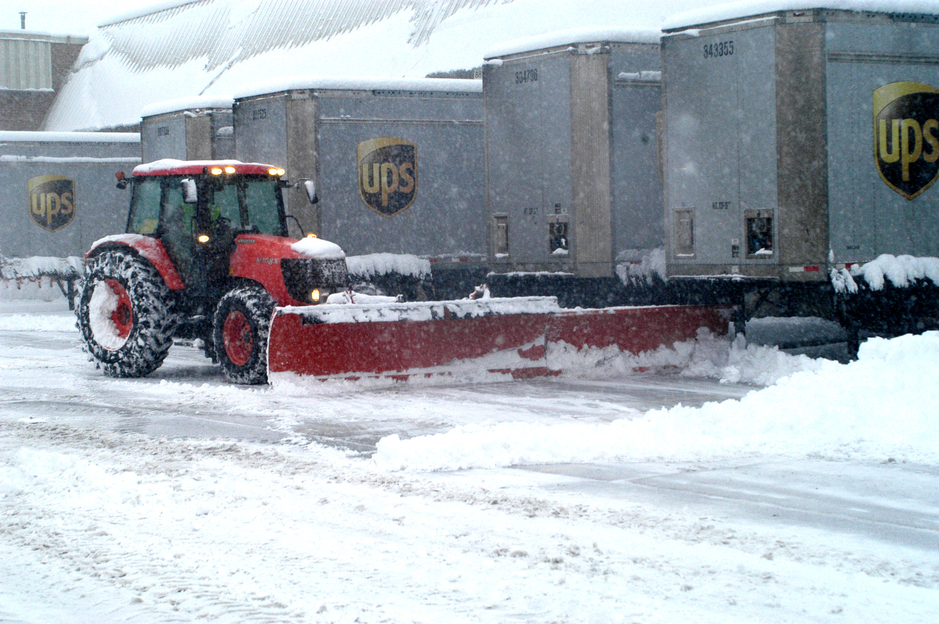 COMMERCIAL SNOW PLOWING Interstate Companies