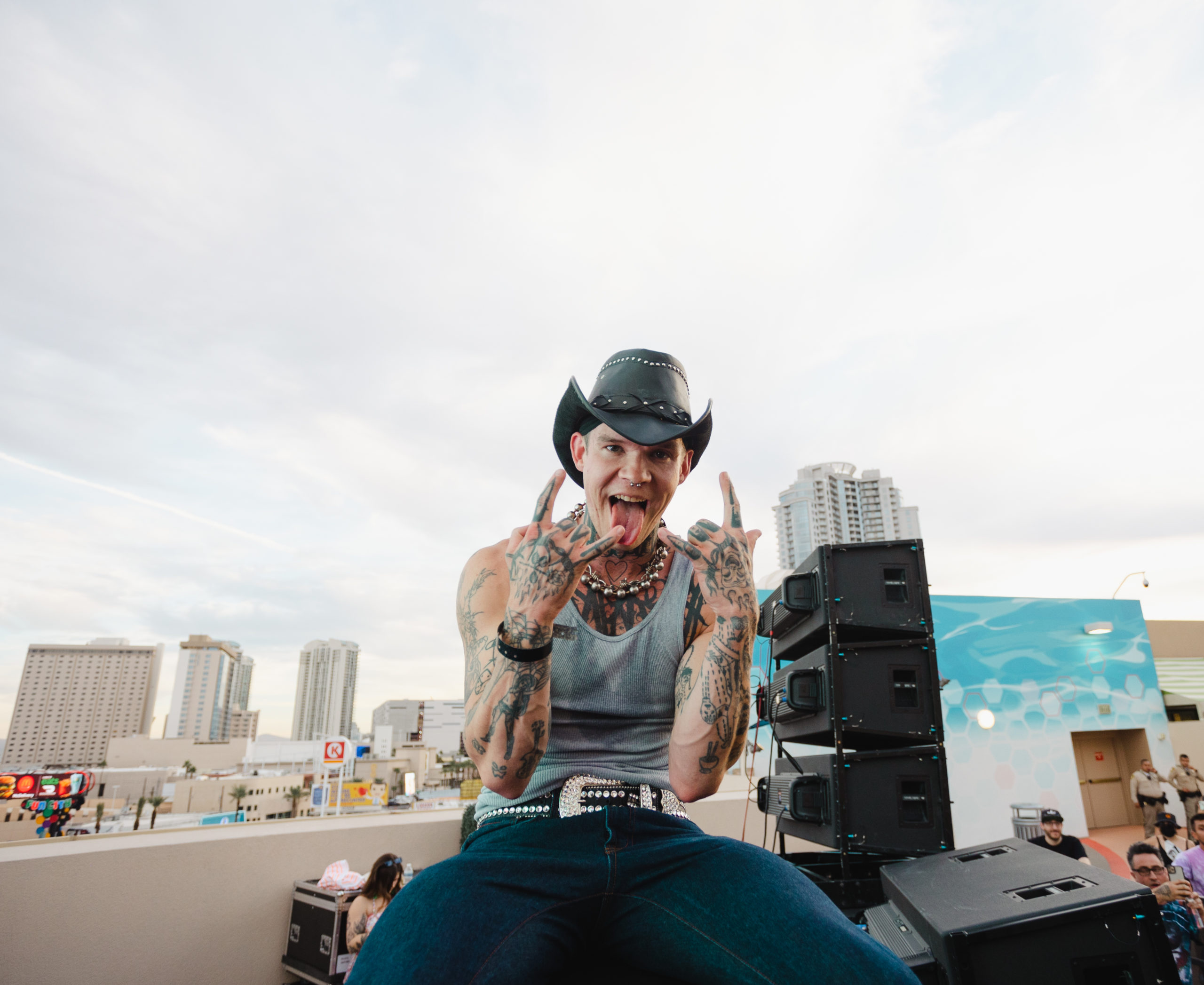 “I'll DJ naked” Lil Texas Shows Us a Wild Time at Electric Daisy Carnival