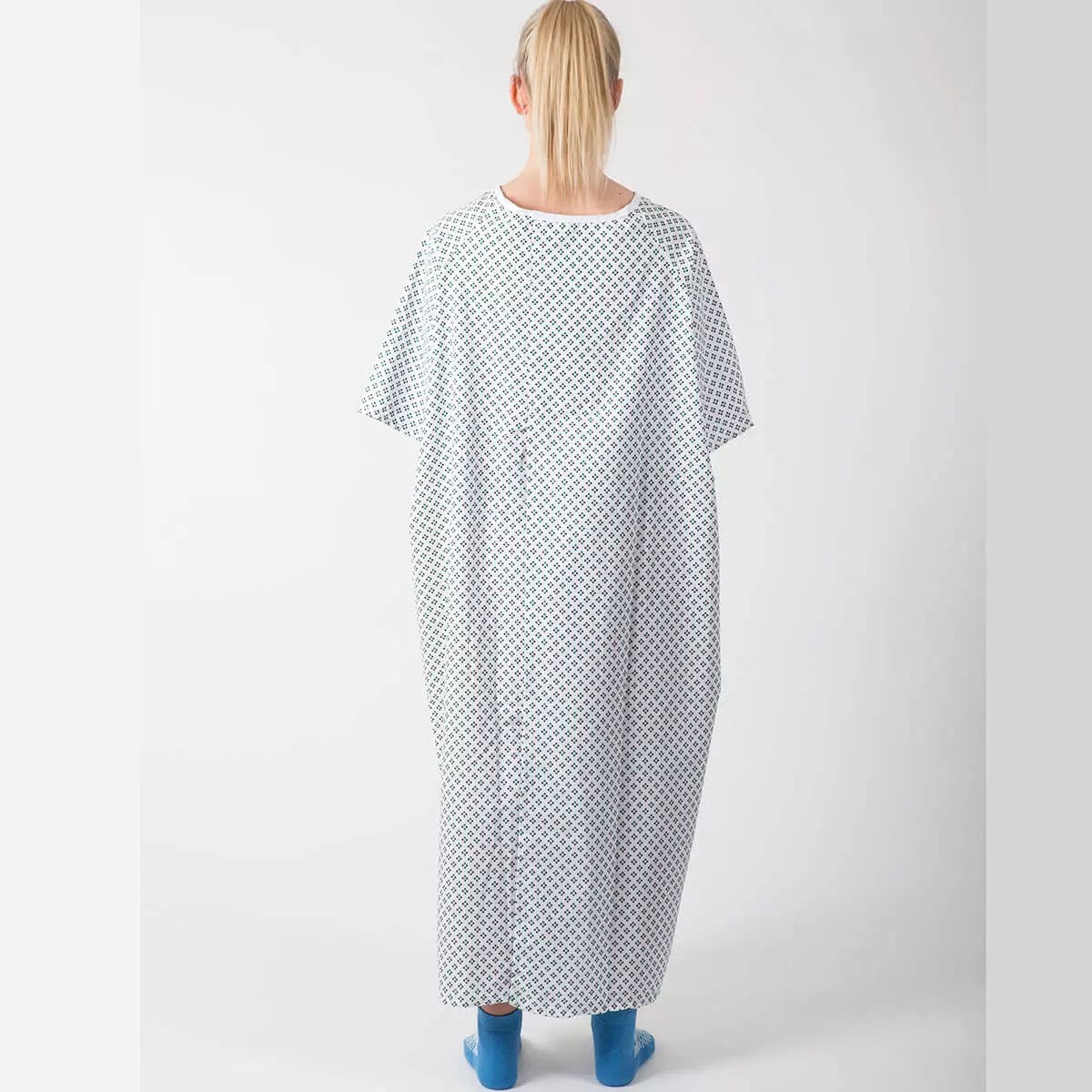 Pullover hospital patient gown Interweave Healthcare