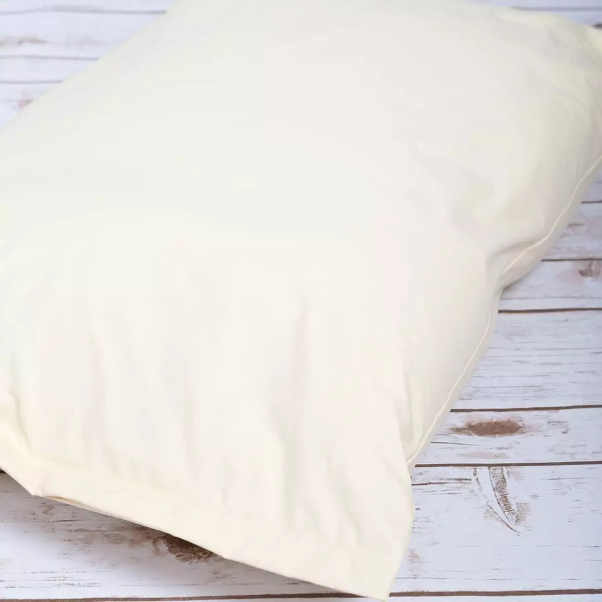 Flame retardant pillows that are also wipe clean Interweave Healthcare