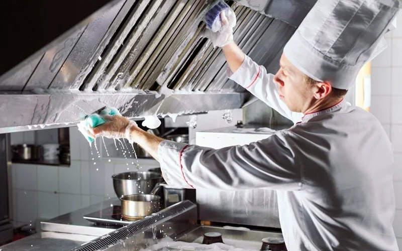 Top 10 Commercial Kitchen Cleaning Tips 🍽️ Interworld Cleaning