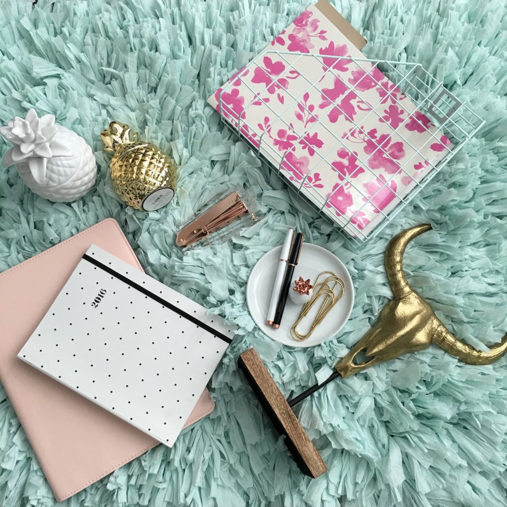 15 TARGET DESK ACCESSORIES KATE SPADE GIVEAWAY In the Grey Blog
