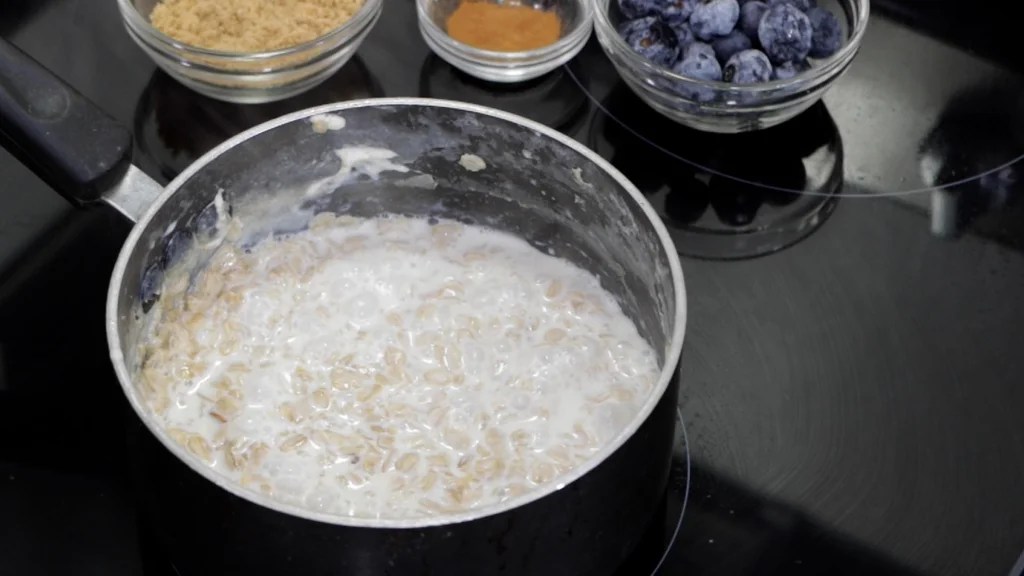 How to Make Oatmeal on the Stovetop