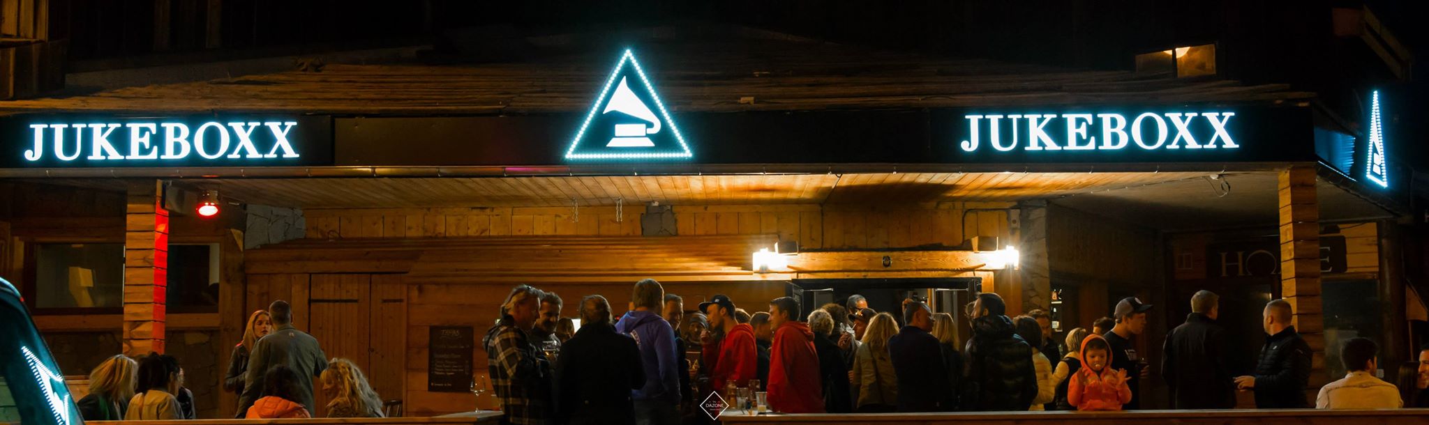 [APRES] The 7 Best Bars In Les 2 Alpes InTheSnow
