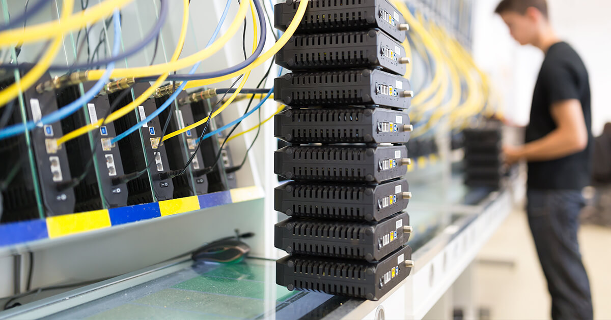 RAID 6 Definition, function, pros, and cons IONOS