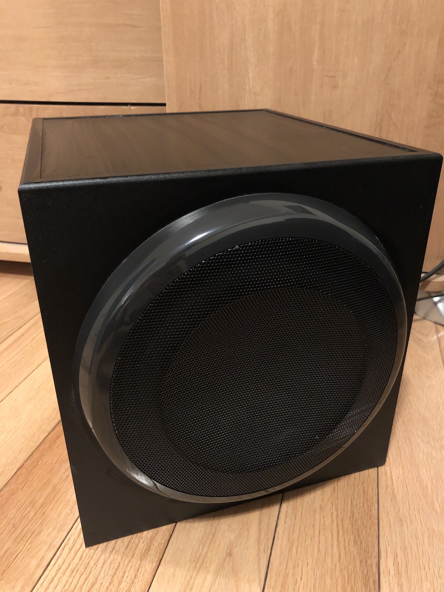 Logitech Z906: An Excellent Surround Sound Speaker System (Review
