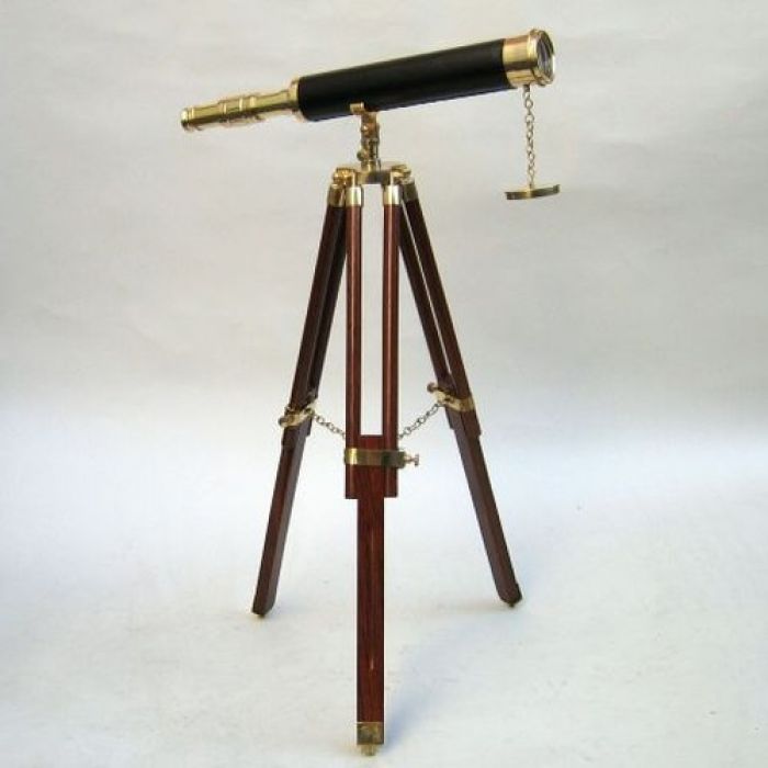 BR48552A Brass Telescope, Wooden Stand