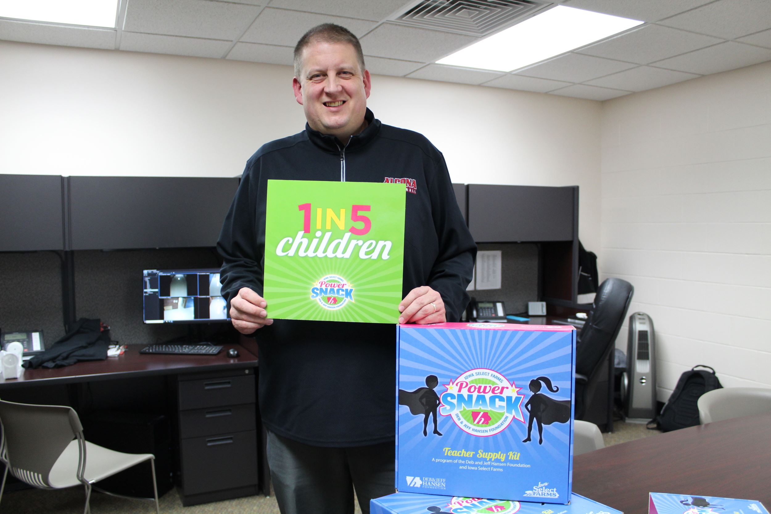 Power Snack visits Algona CSD Iowa Select Farms