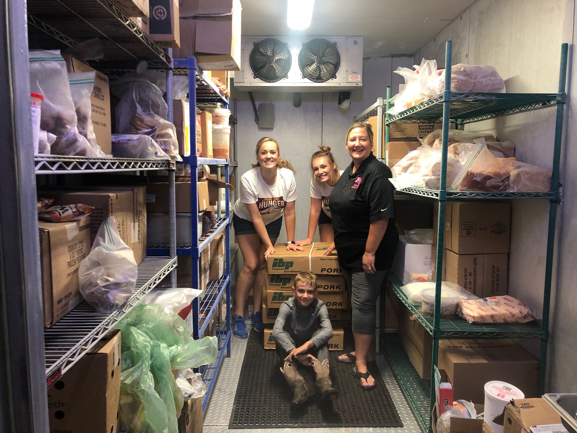 Haul Out Hunger Mormon Trail Food Pantry Iowa Select Farms