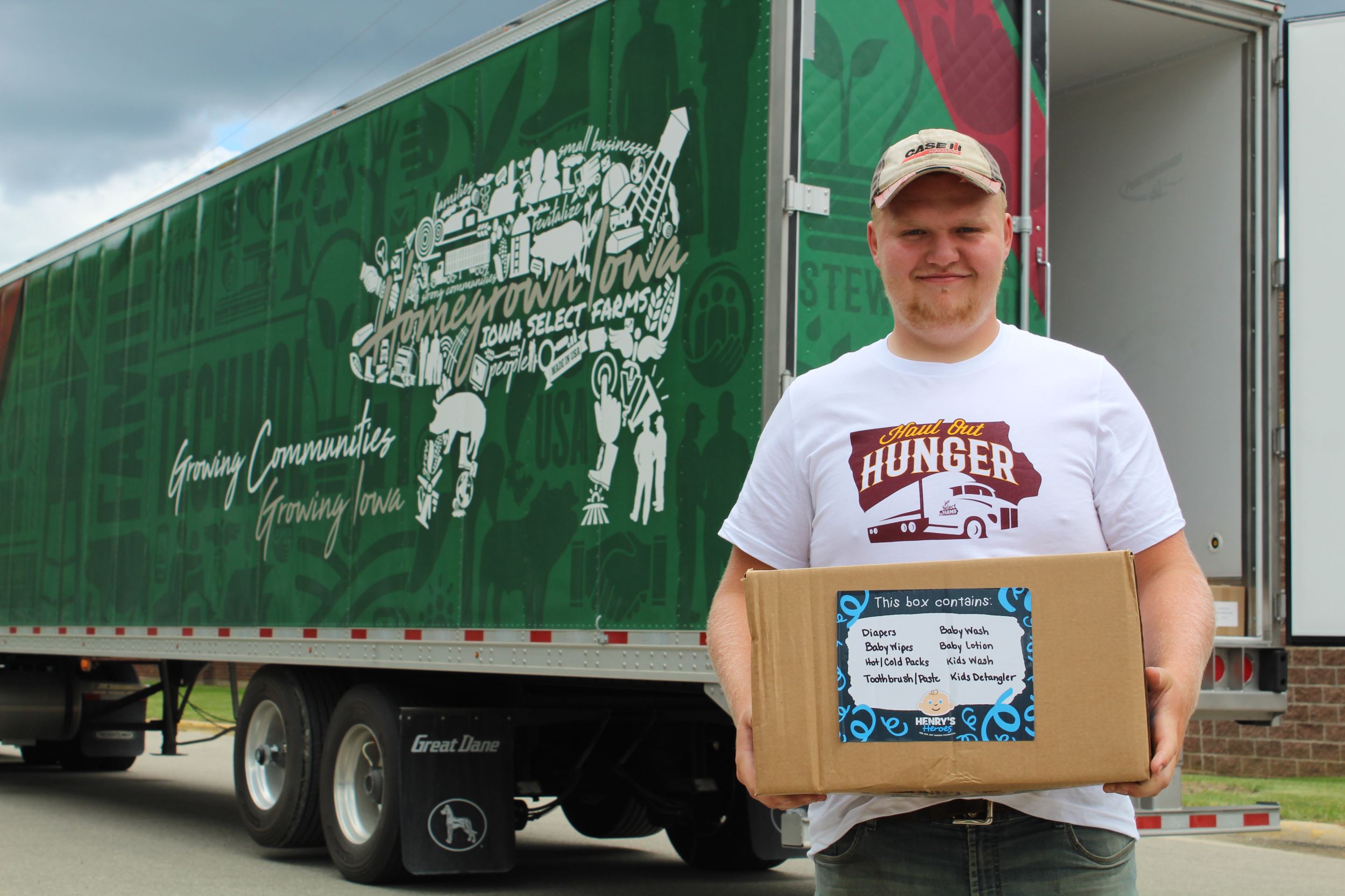 Haul Out Hunger— DumontAredale Food Pantry Iowa Select Farms