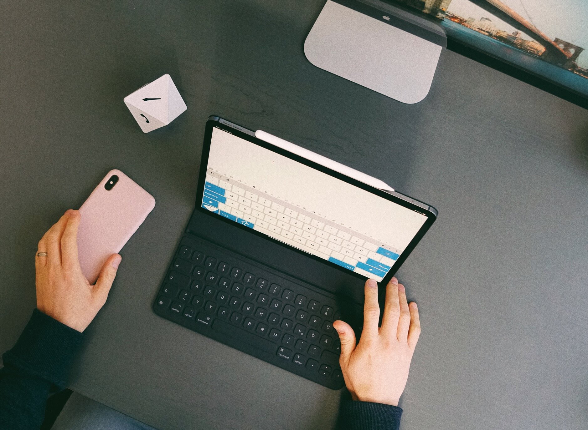 iPad Softwaretastatur trotz verbundenem HardwareKeyboard einblenden