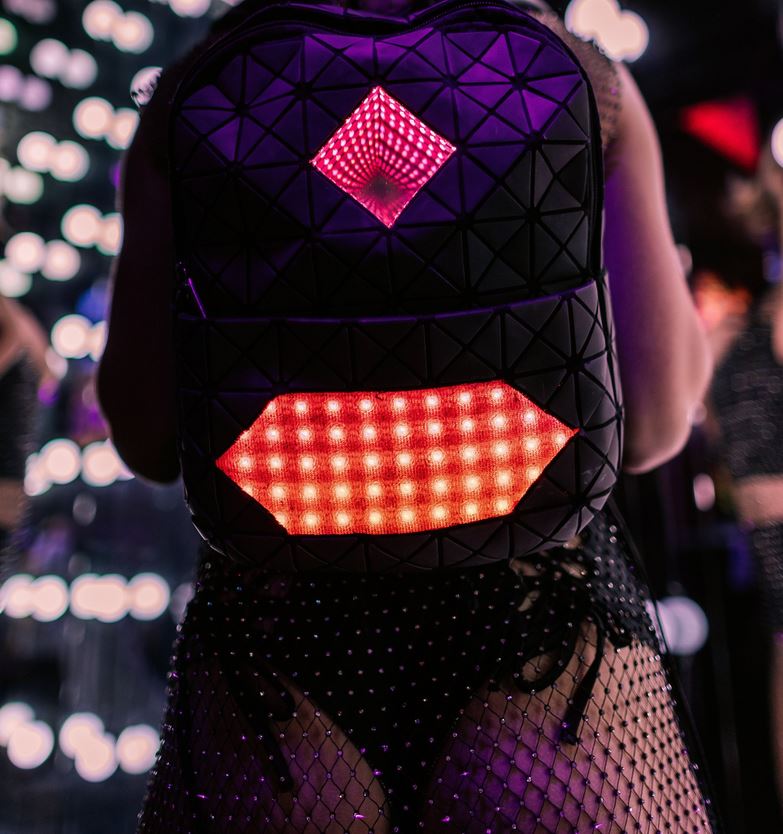 5 Awesome WiFi Connected Backpacks