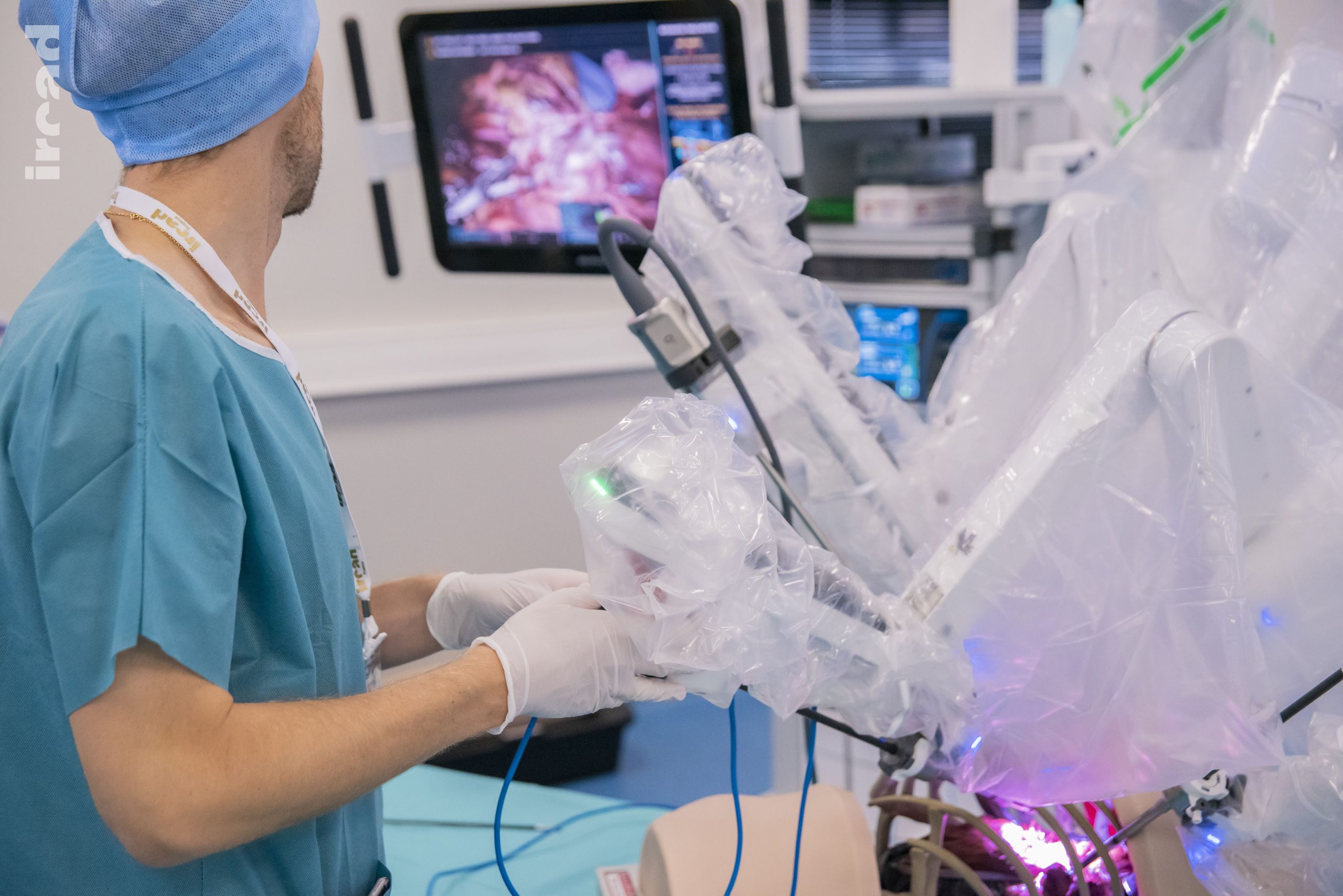 Advanced Course in Roboticassisted Thoracic Surgery IRCAD