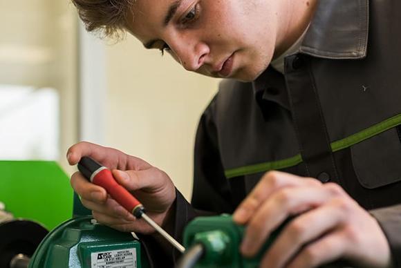 Trouvez Votre Formation en Industrie Iri Lyon