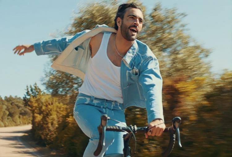 Marco Mengoni pubblica il video di Ma Stasera: c'è un ...