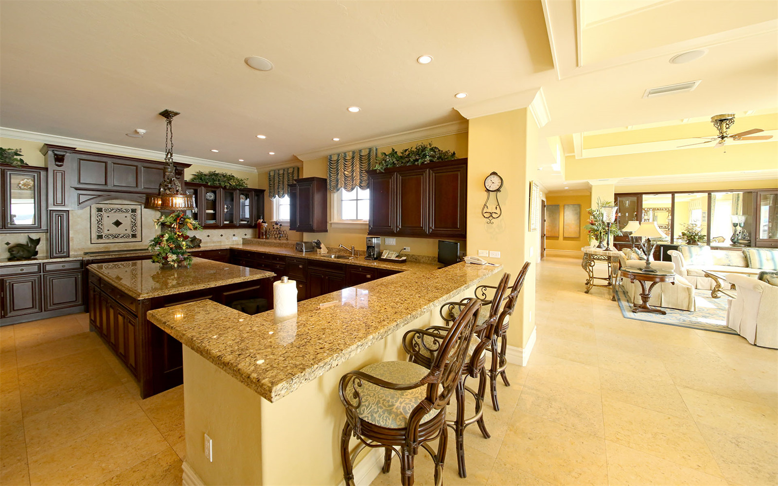 Grand Isle Villas Resort Penthouse, Great Exuma Property Listing